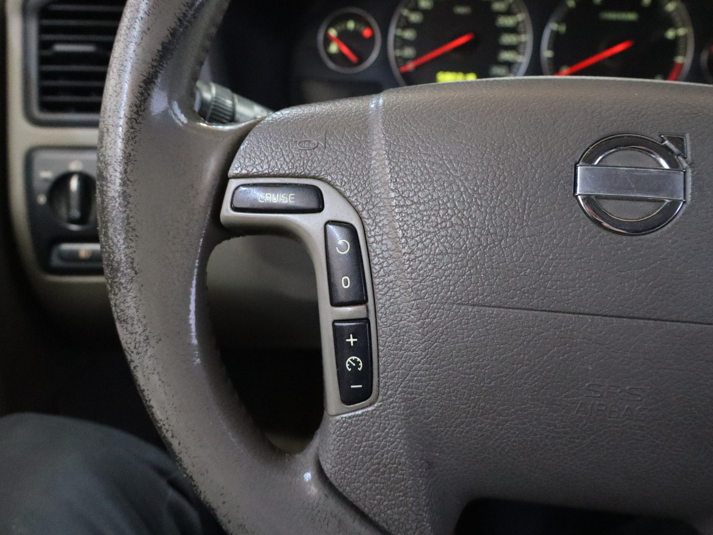 VOLVO V70 2005