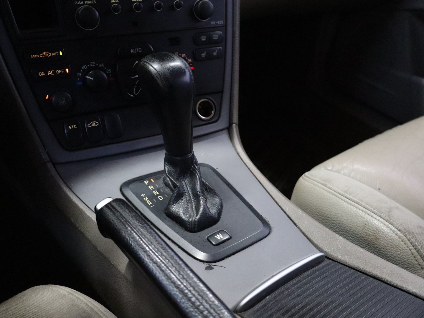 VOLVO V70 2005