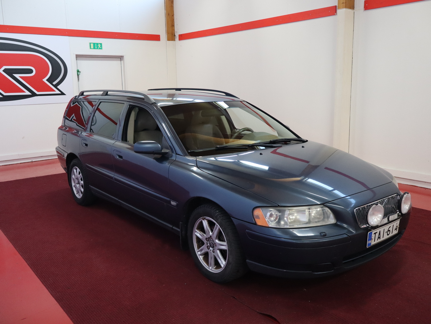 VOLVO V70 2005