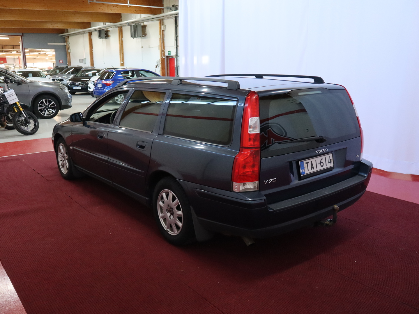 VOLVO V70 2005