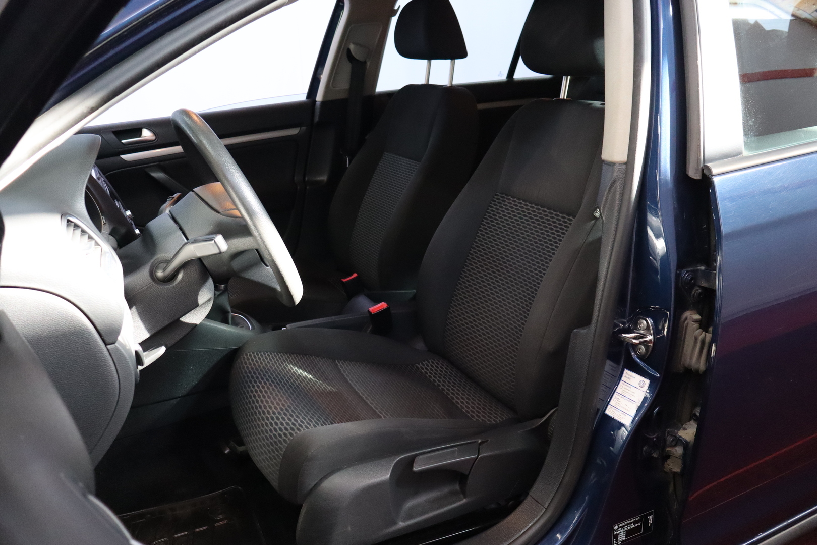 VOLKSWAGEN Golf 2012