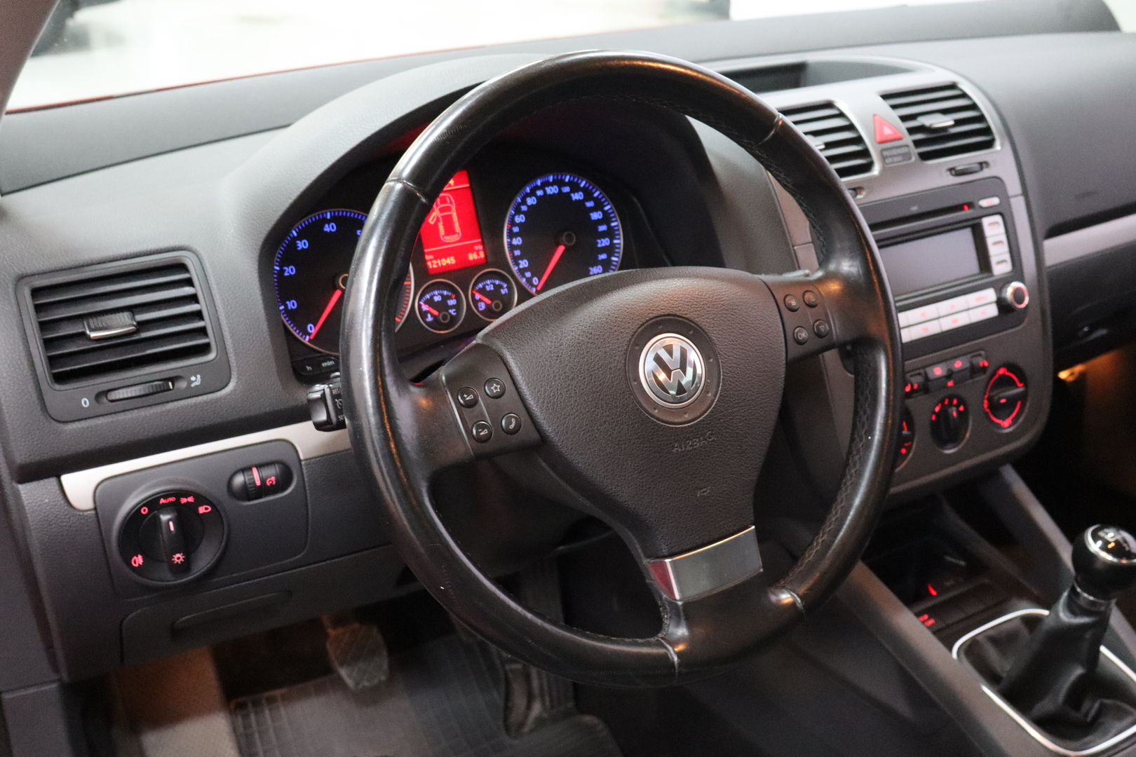 VOLKSWAGEN Golf 2008