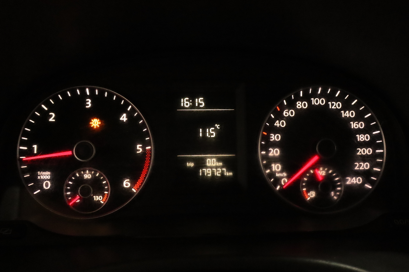 VOLKSWAGEN Caddy 2011