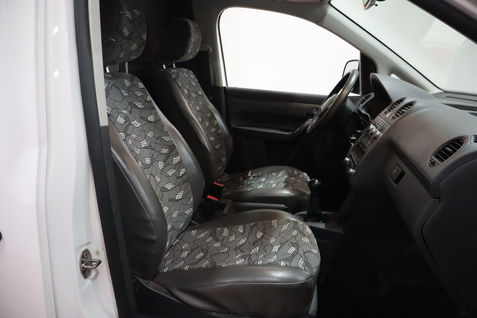 VOLKSWAGEN Caddy 2011