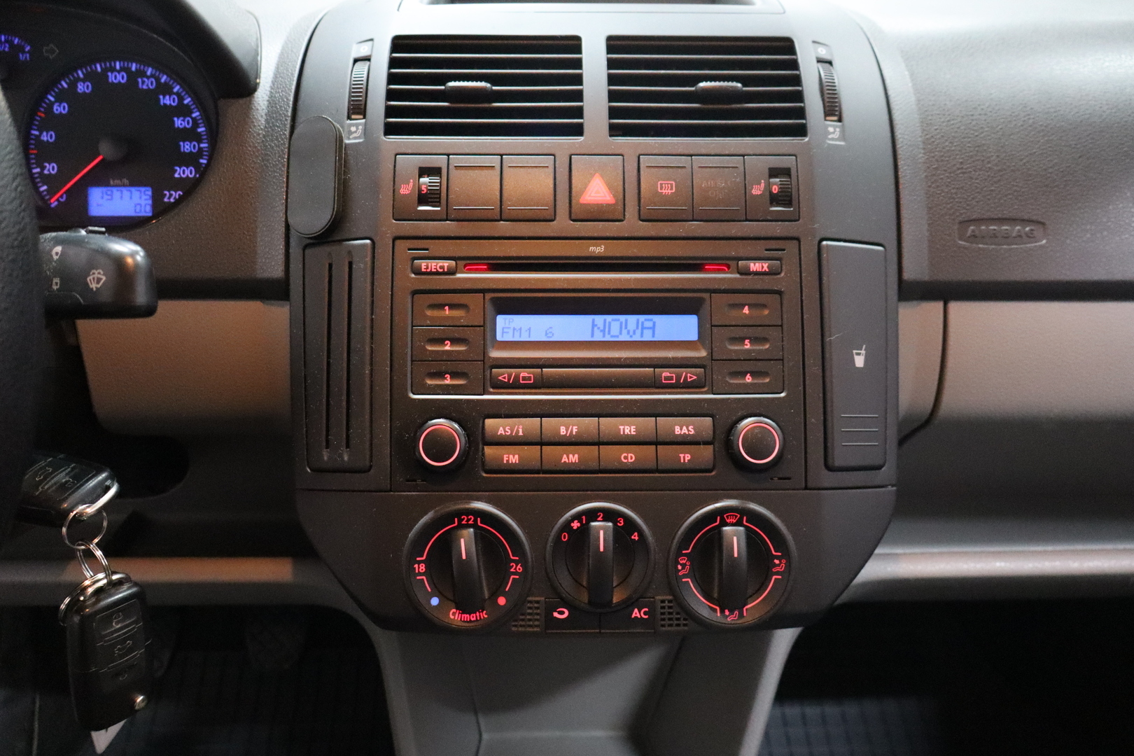 VOLKSWAGEN Polo 2006