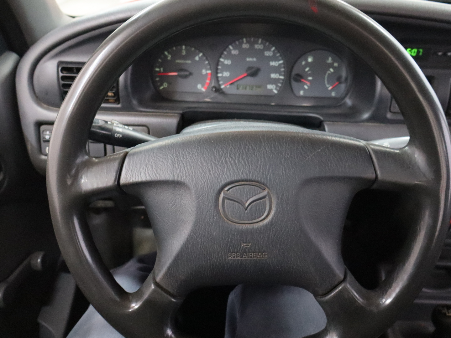 MAZDA B2500 2002