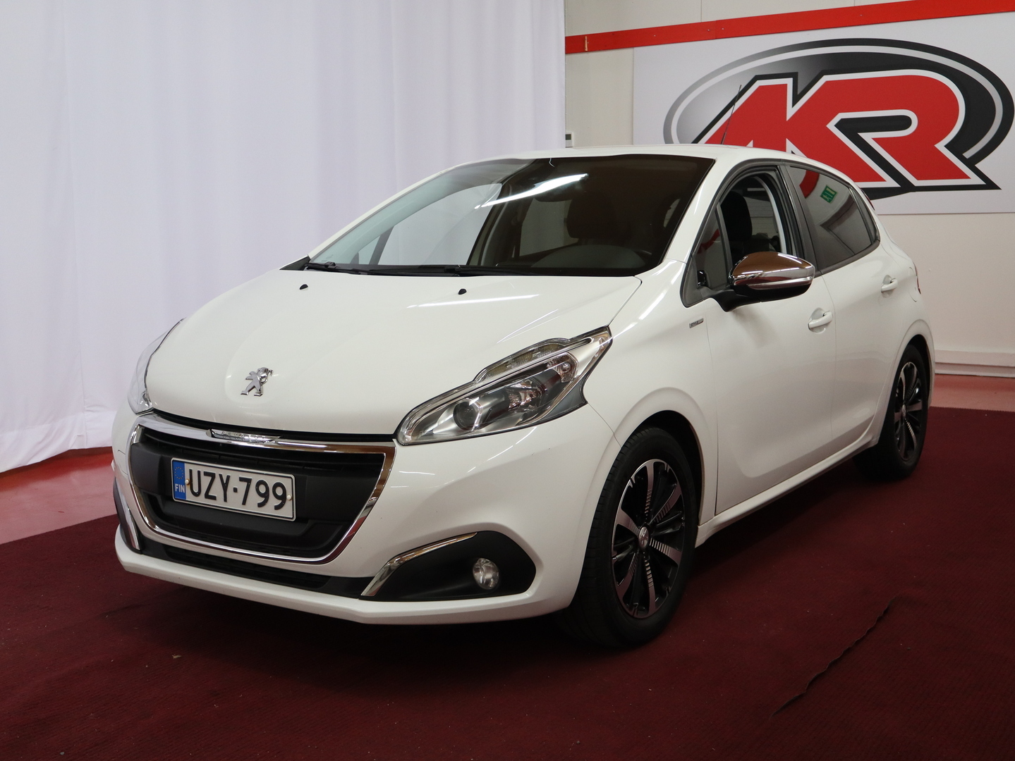 PEUGEOT 208 2017