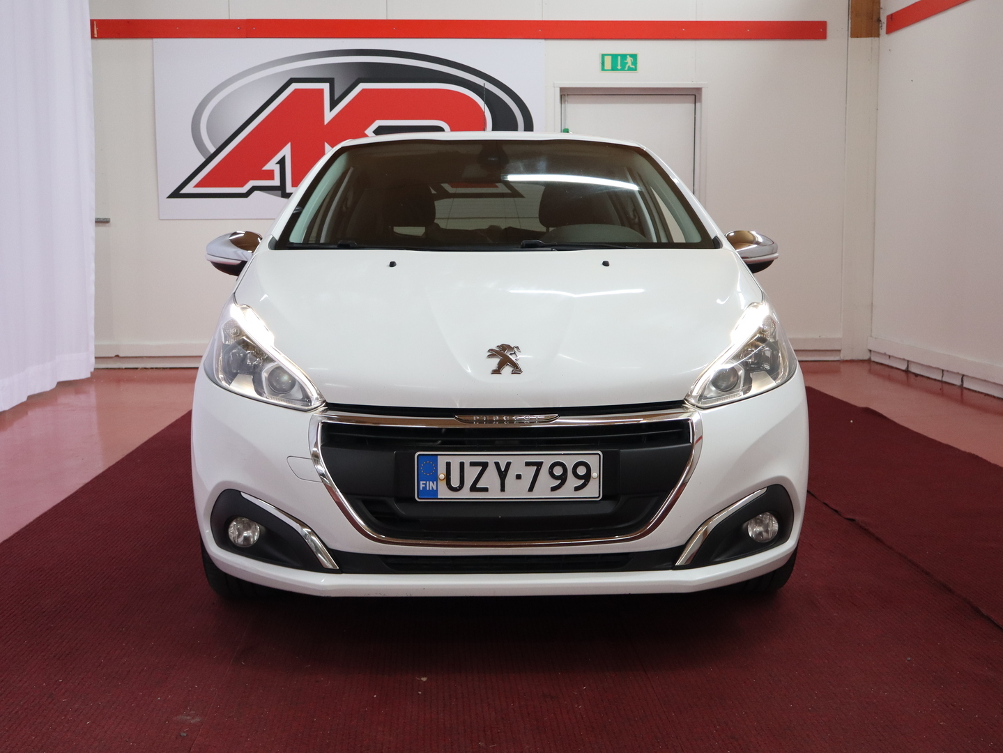 PEUGEOT 208 2017