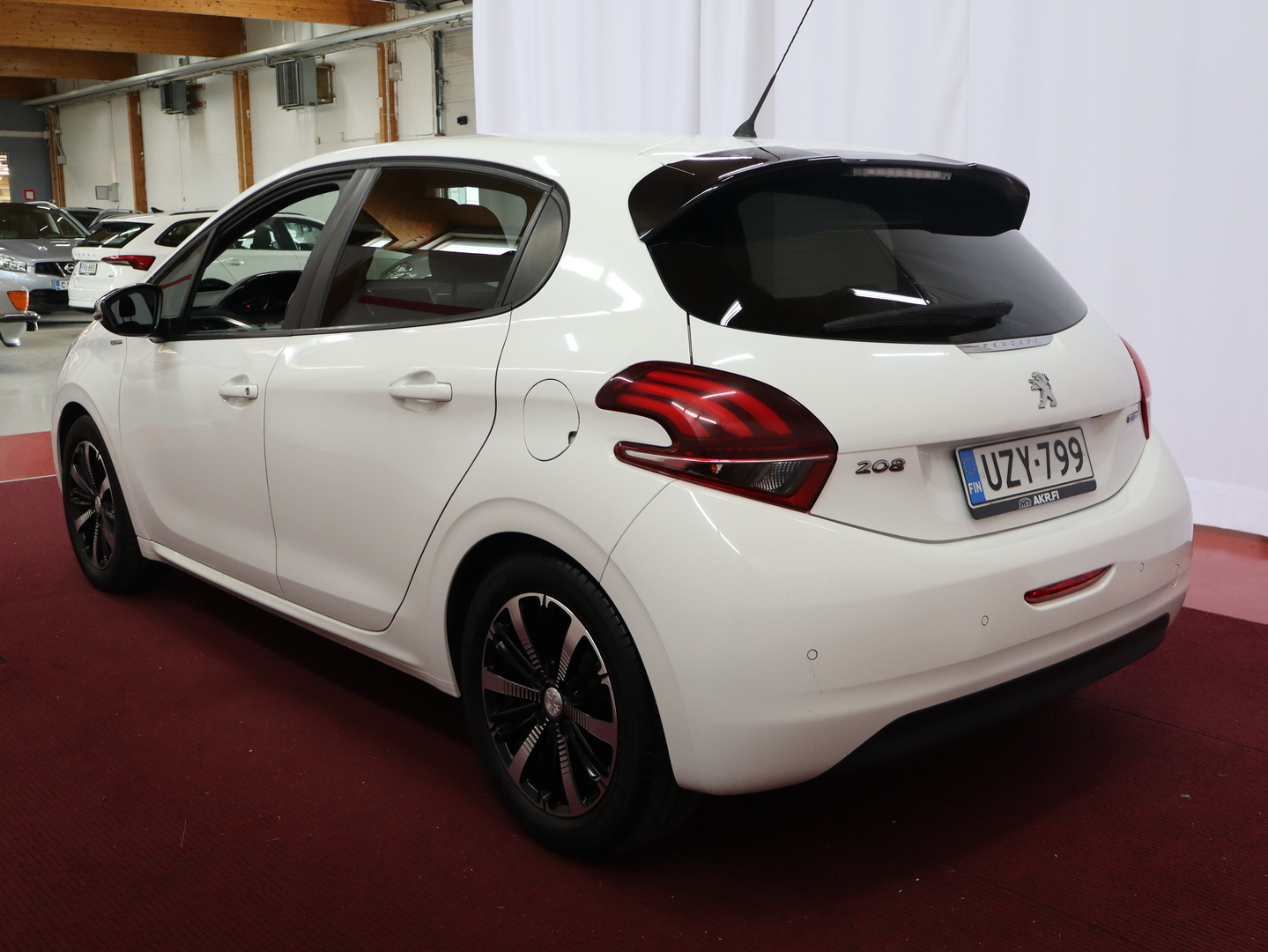 PEUGEOT 208 2017
