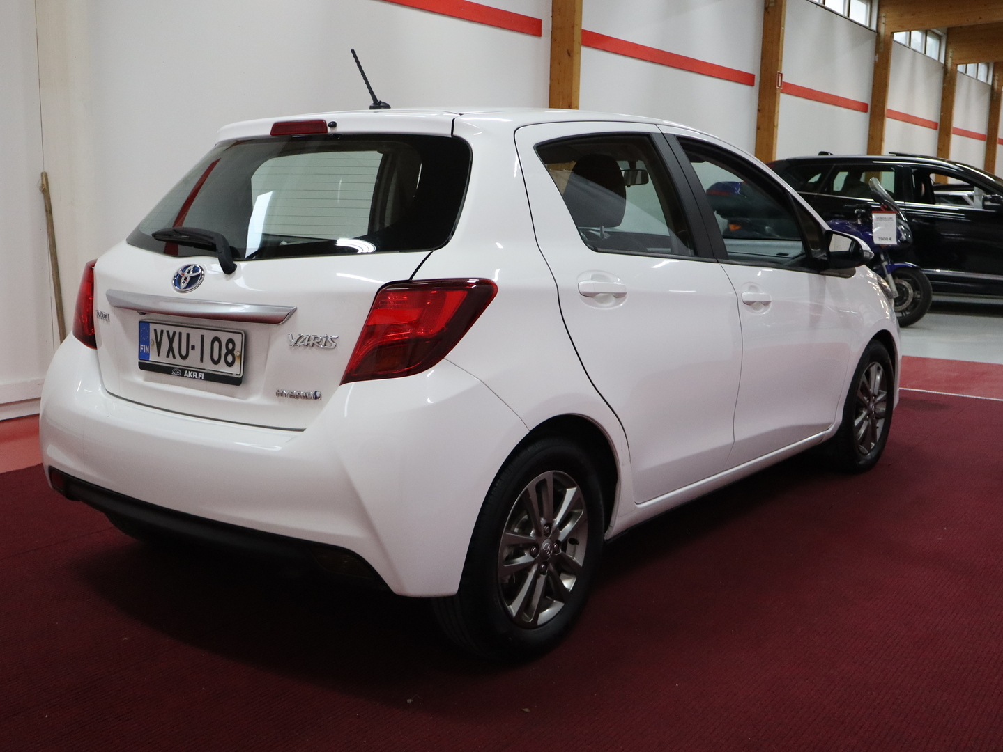 TOYOTA Yaris 2015