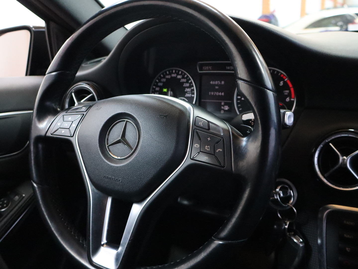 MERCEDES-BENZ A 2013