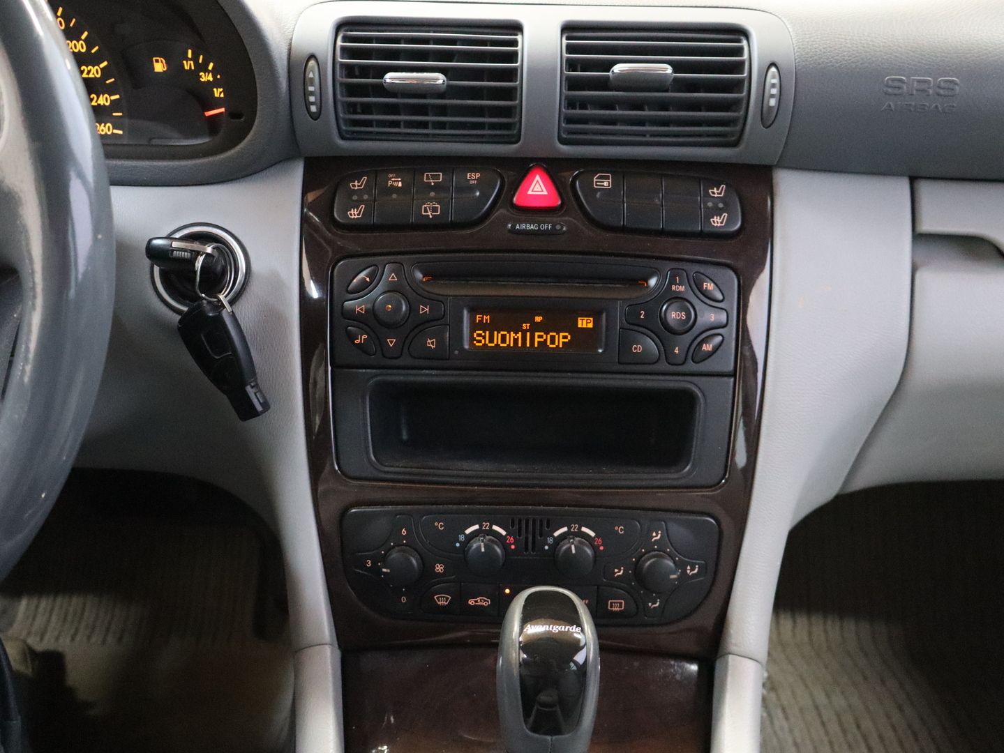 MERCEDES-BENZ C 2003