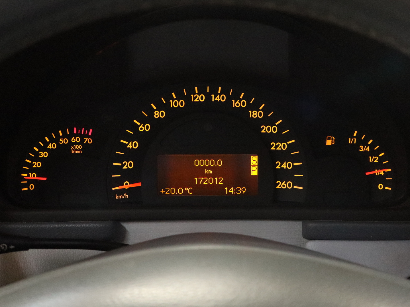 MERCEDES-BENZ C 2003