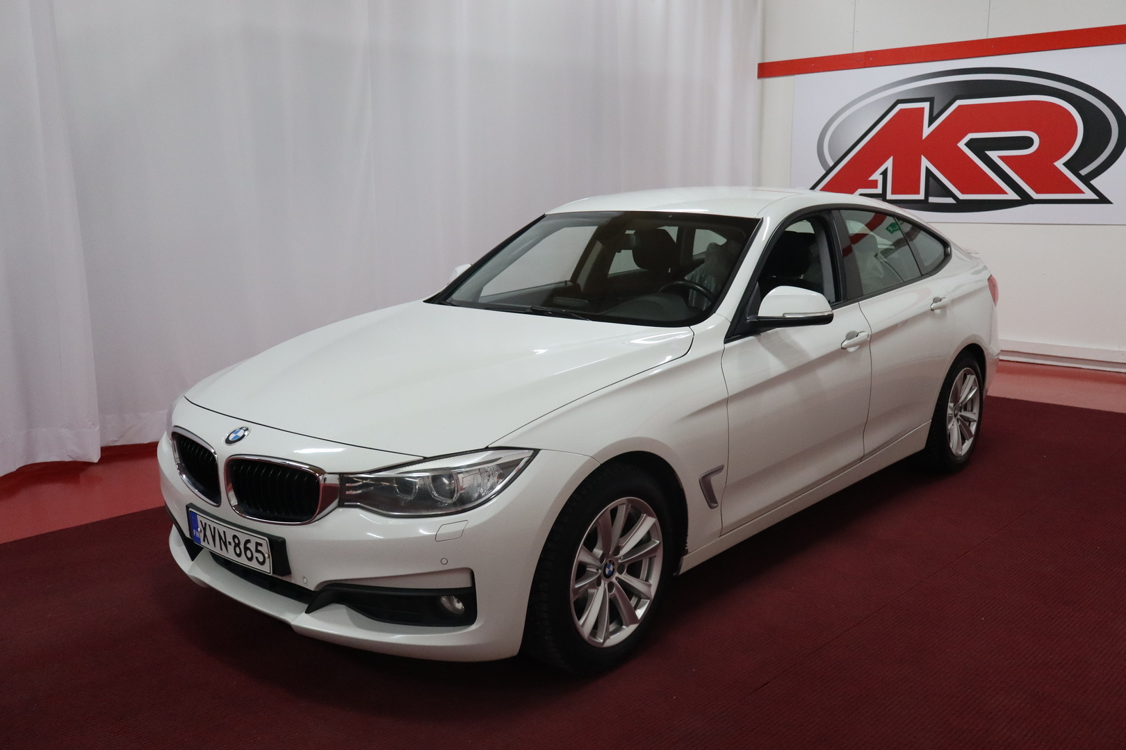 BMW 318 Gran Turismo 2014