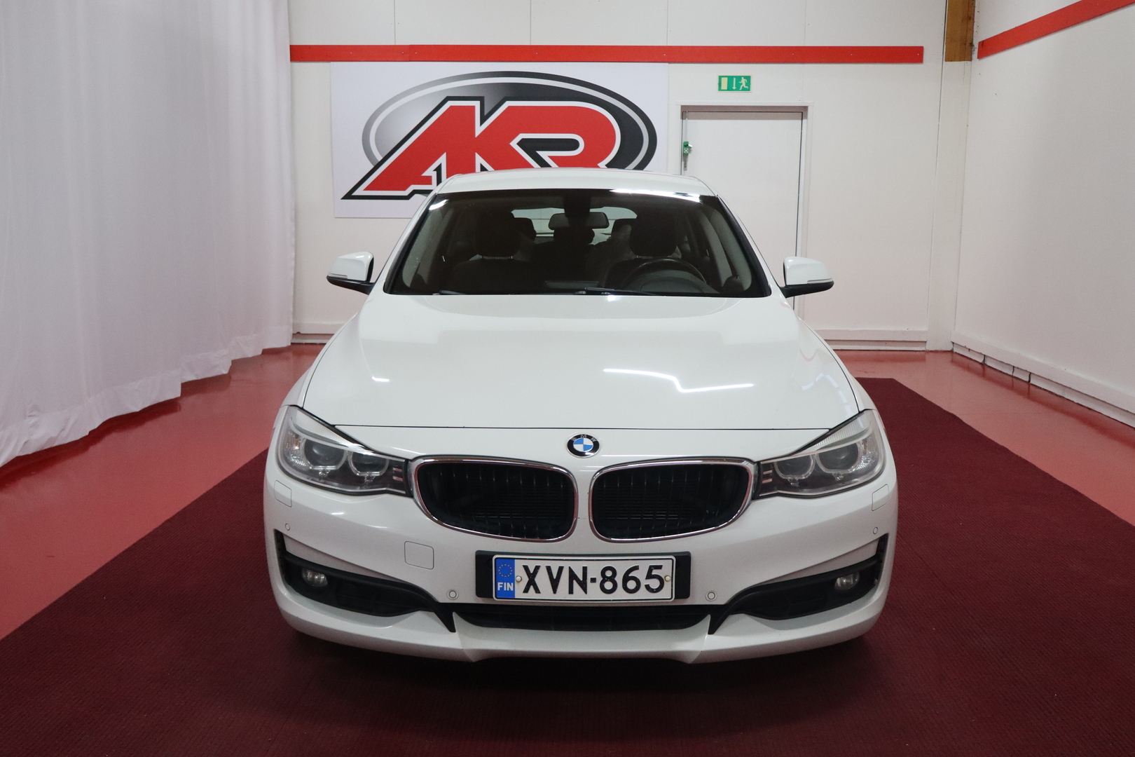 BMW 318 Gran Turismo 2014