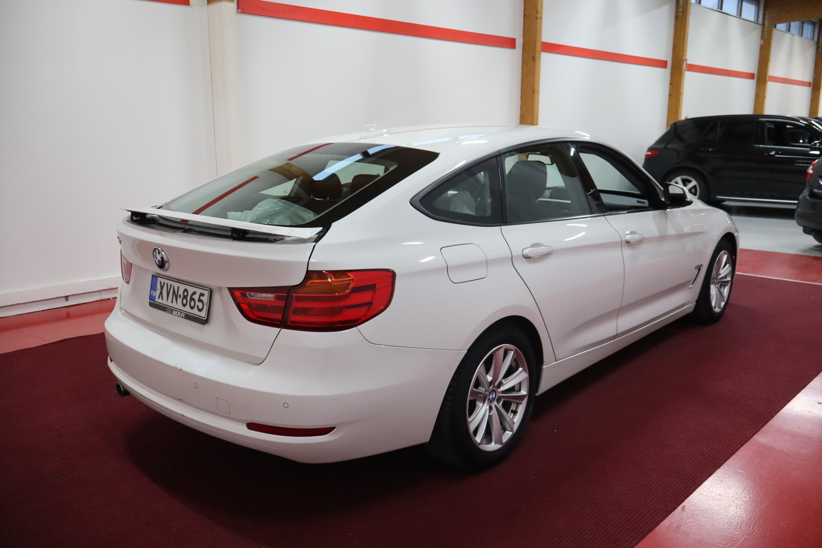 BMW 318 Gran Turismo 2014