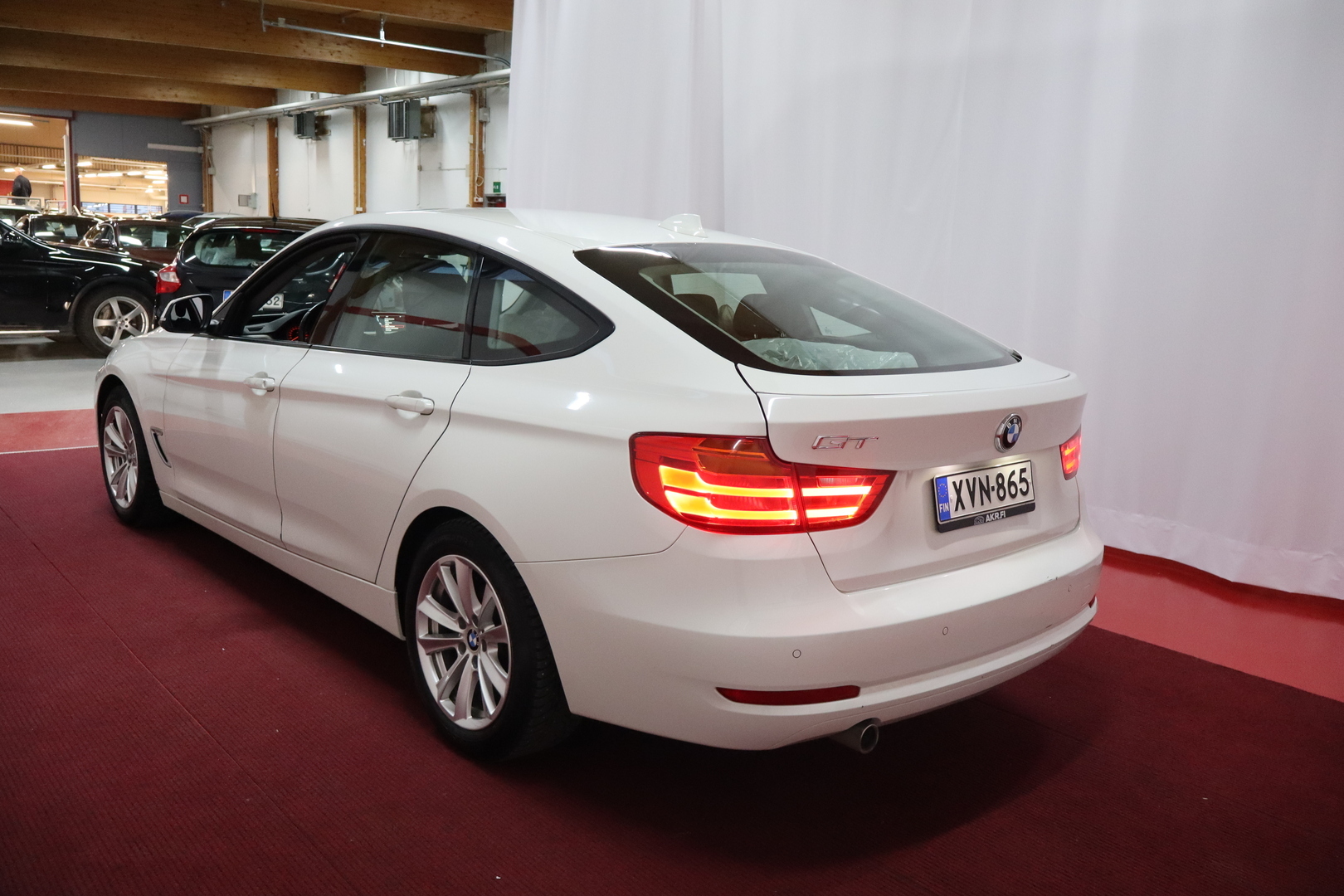 BMW 318 Gran Turismo 2014
