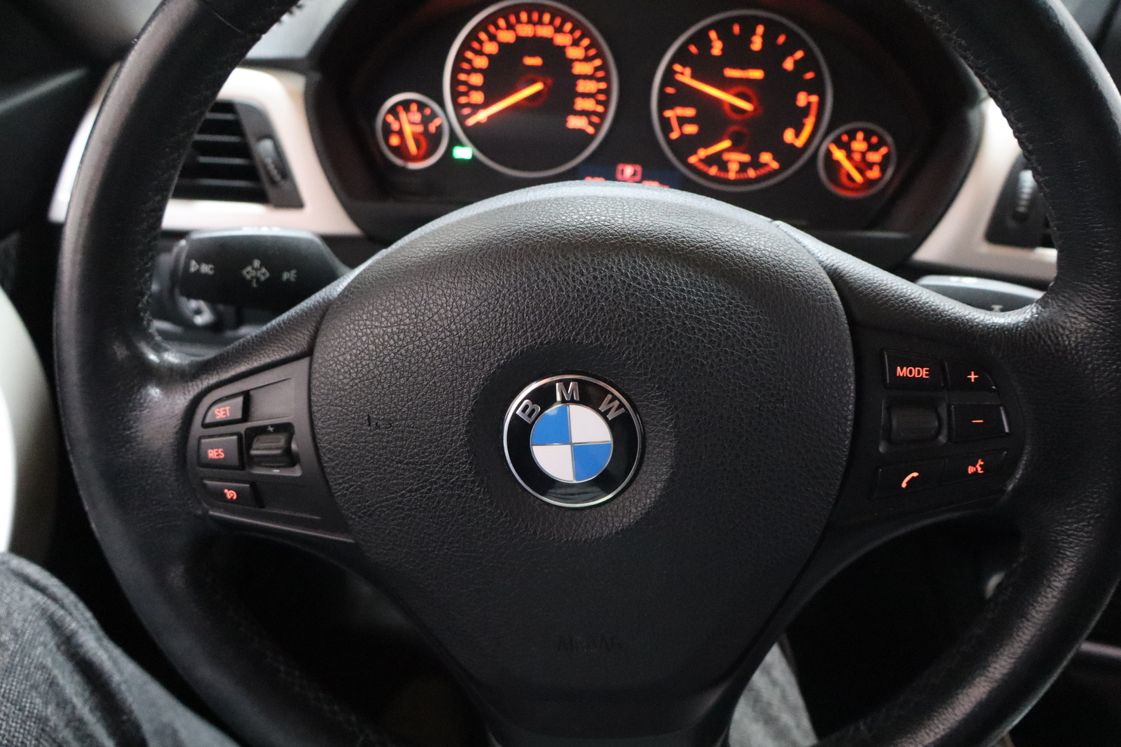 BMW 318 Gran Turismo 2014