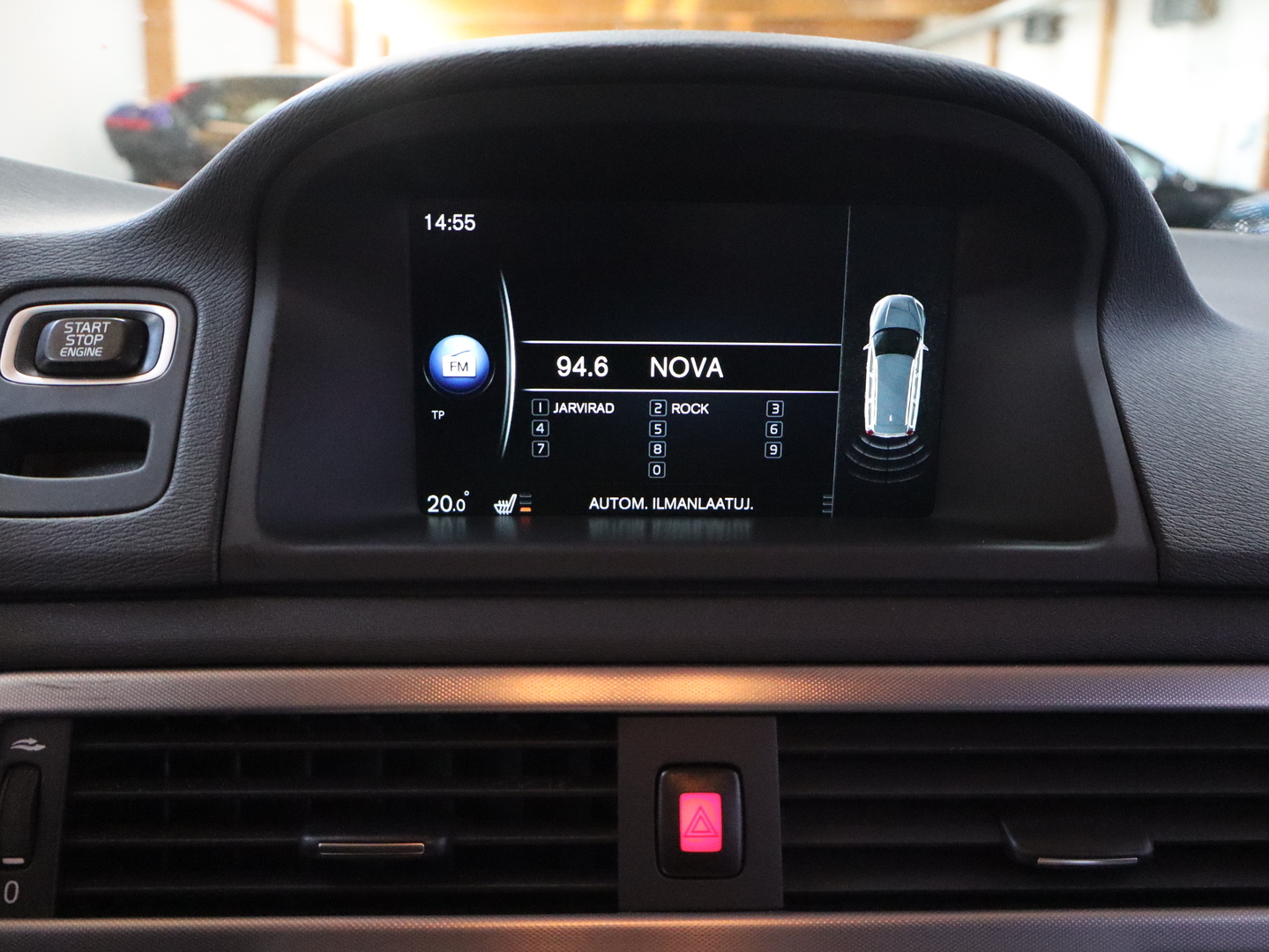 VOLVO V70 2016