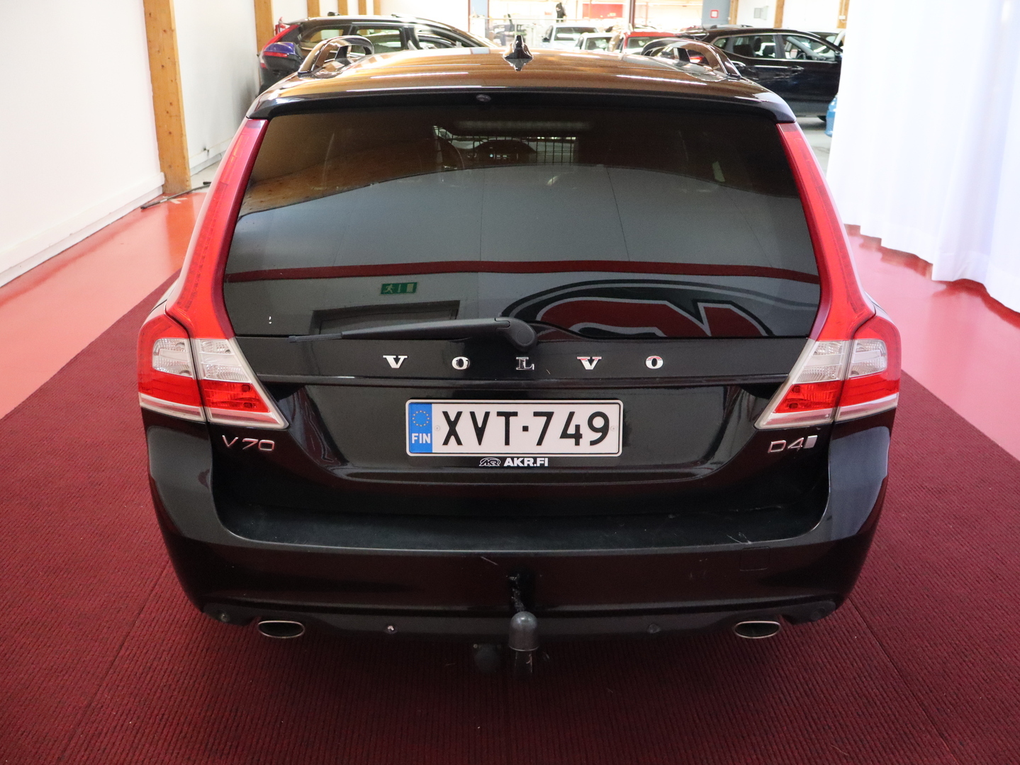 VOLVO V70 2016