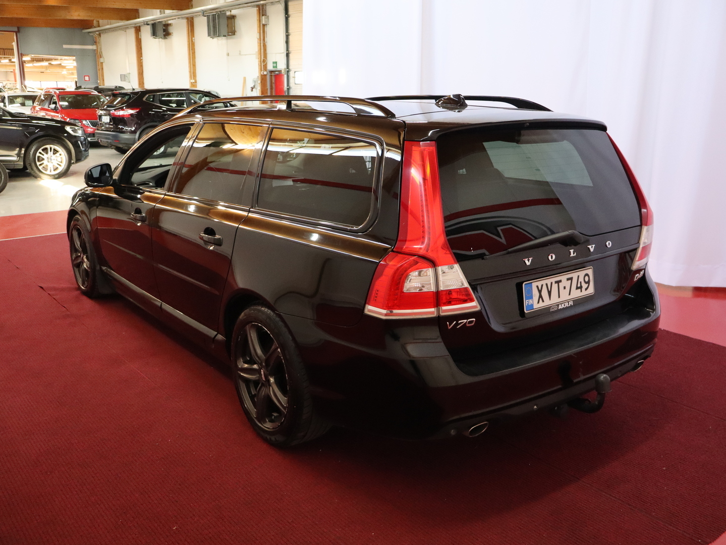 VOLVO V70 2016