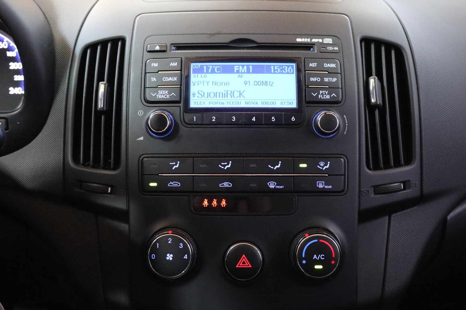 HYUNDAI i30 2012