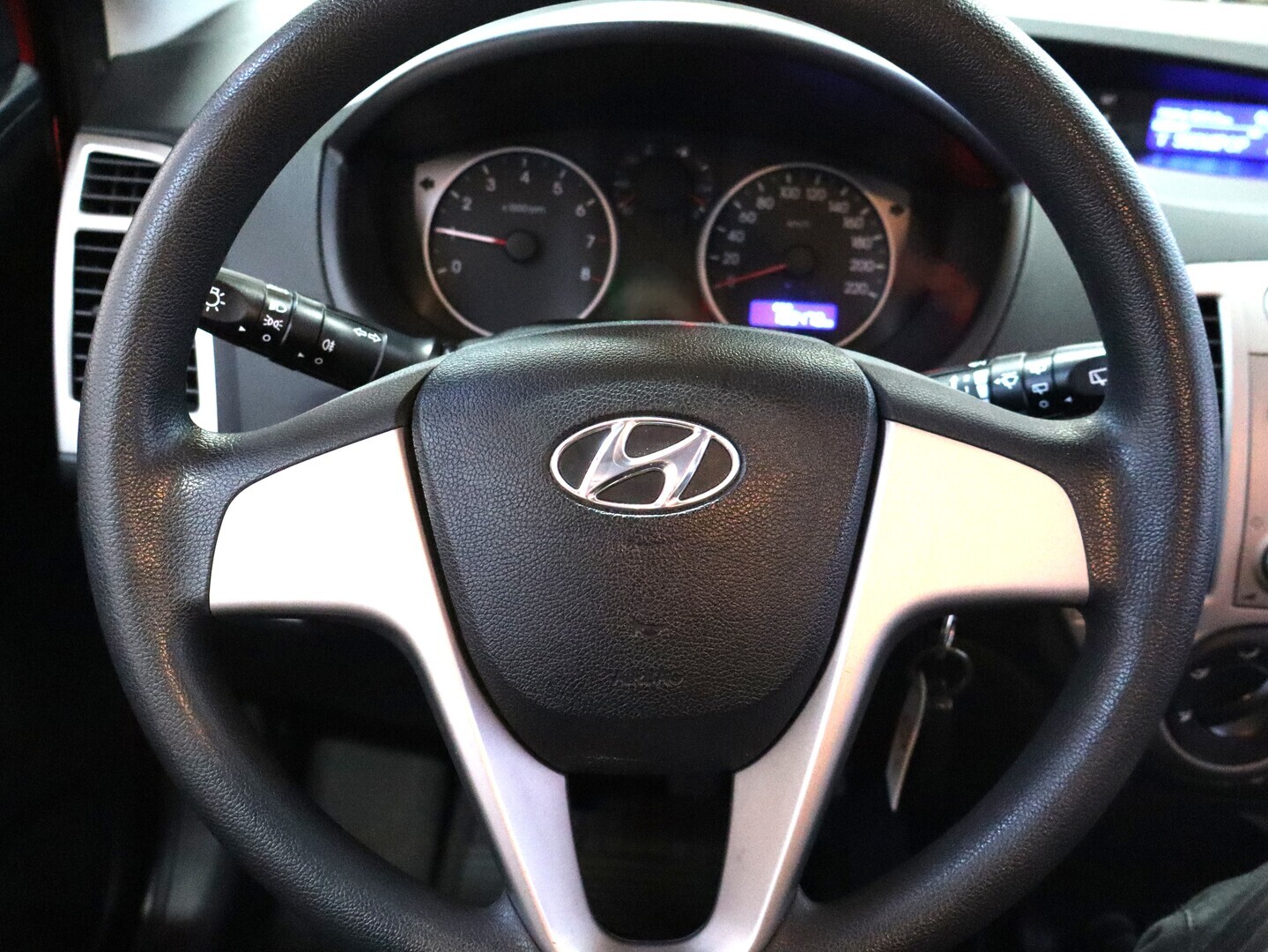 HYUNDAI i20 2011