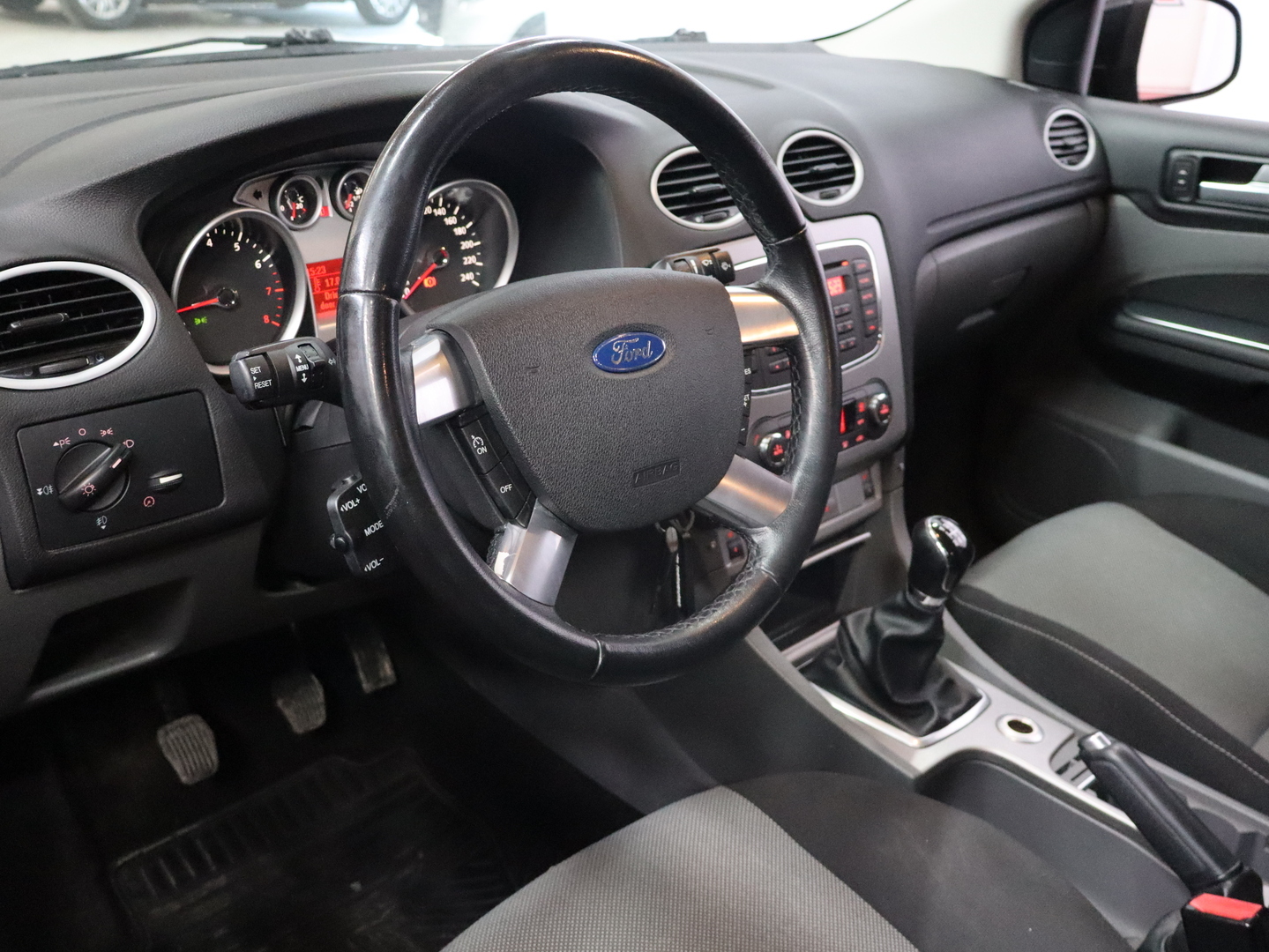 FORD Focus 2011