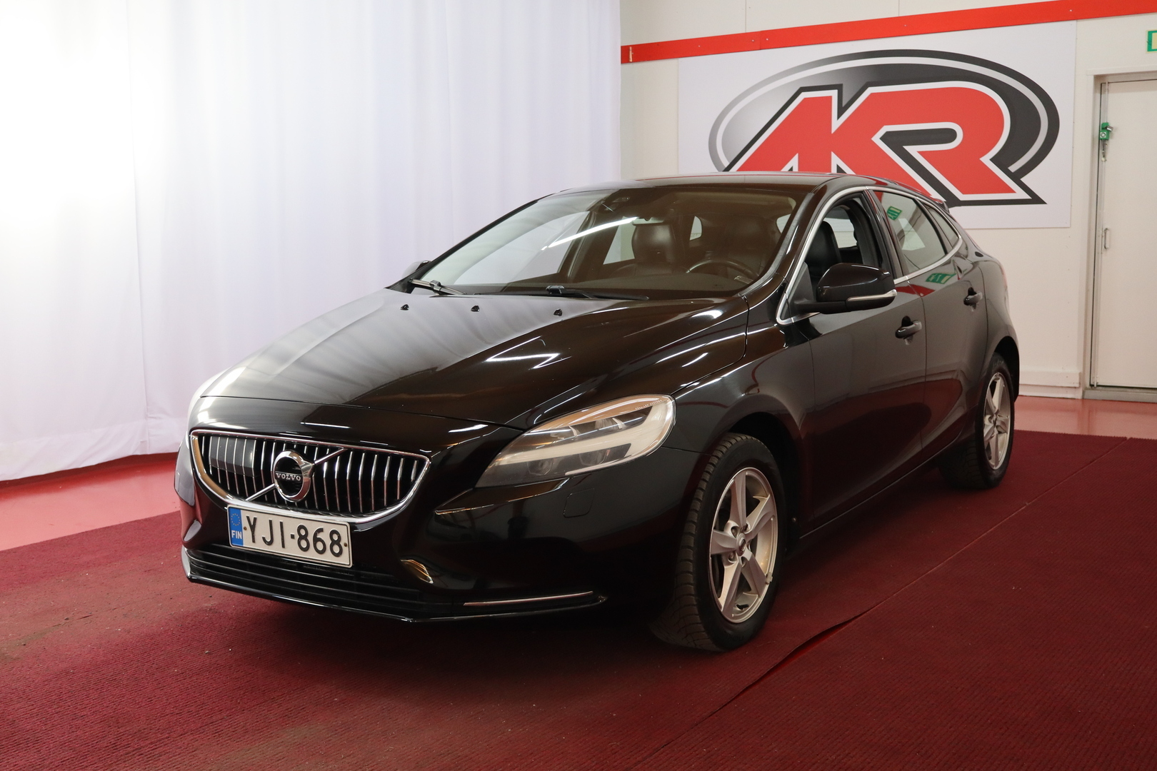 VOLVO V40 1