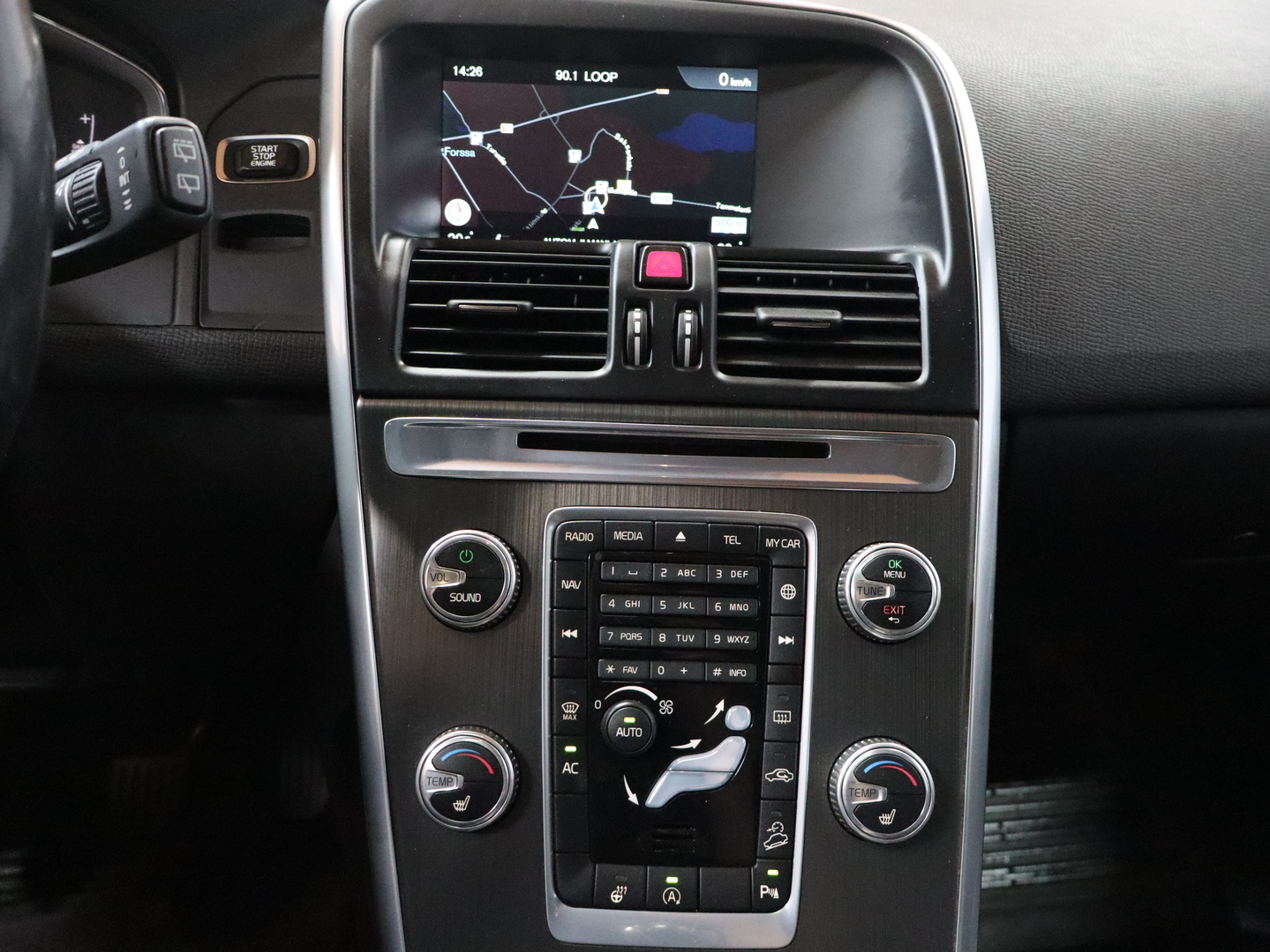 VOLVO XC60 2015