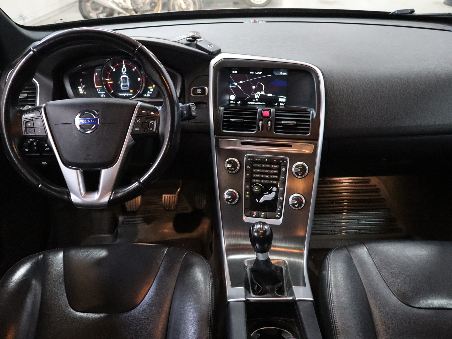 VOLVO XC60 2015