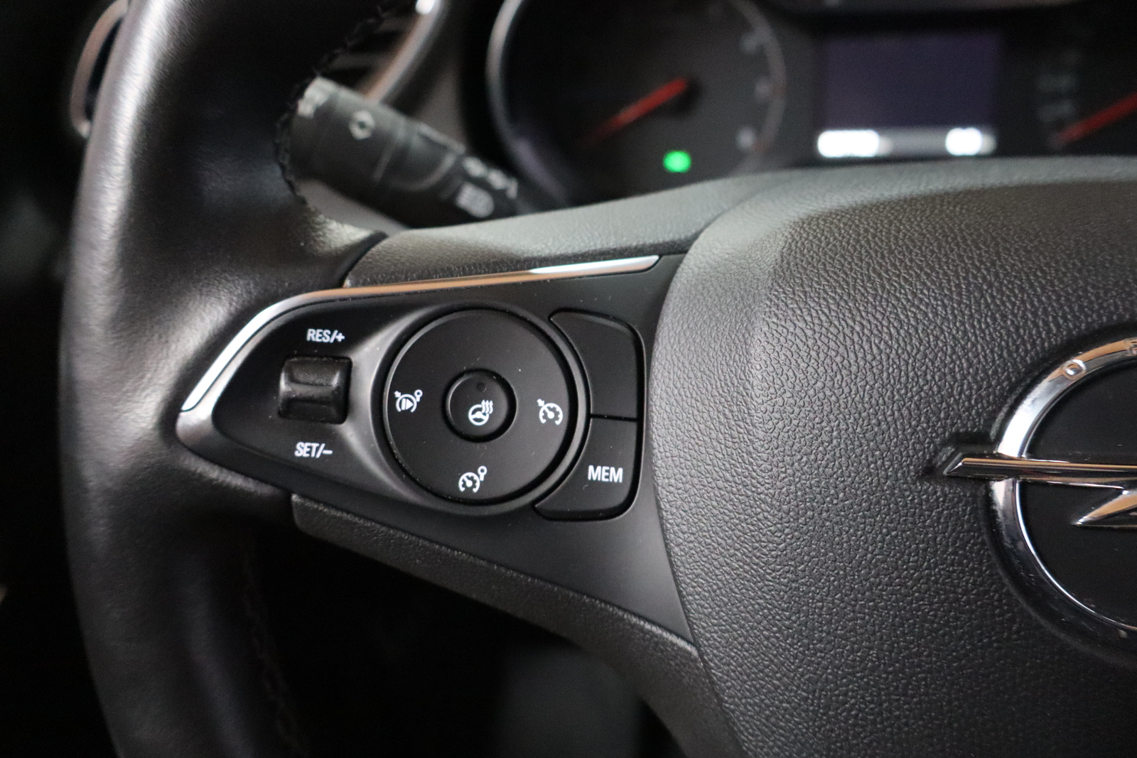 OPEL Grandland X 15