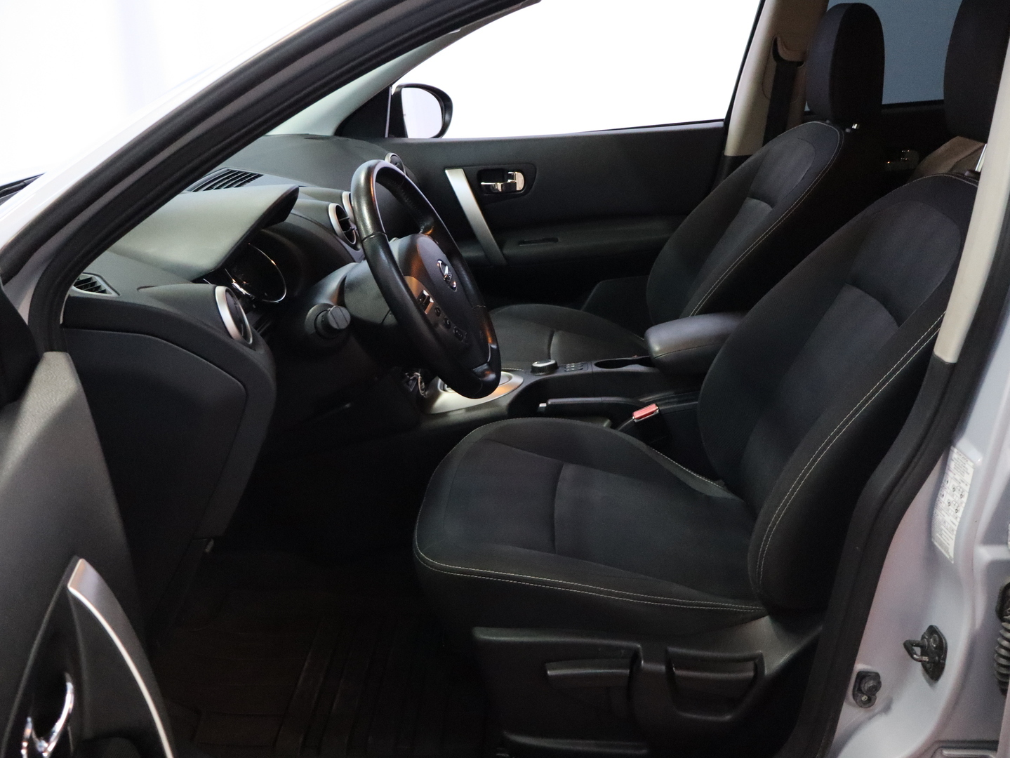 NISSAN Qashqai 2010
