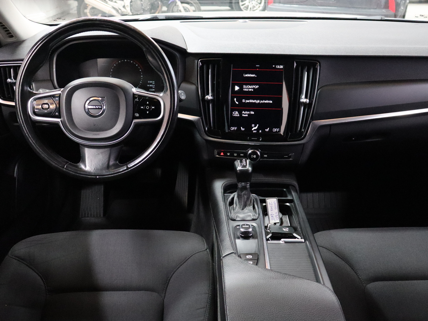 VOLVO V90 2016