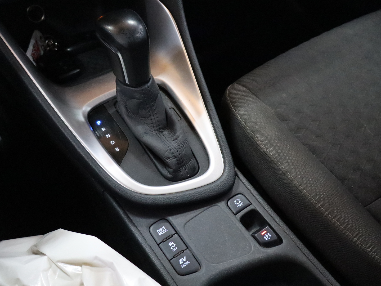 TOYOTA Yaris 13