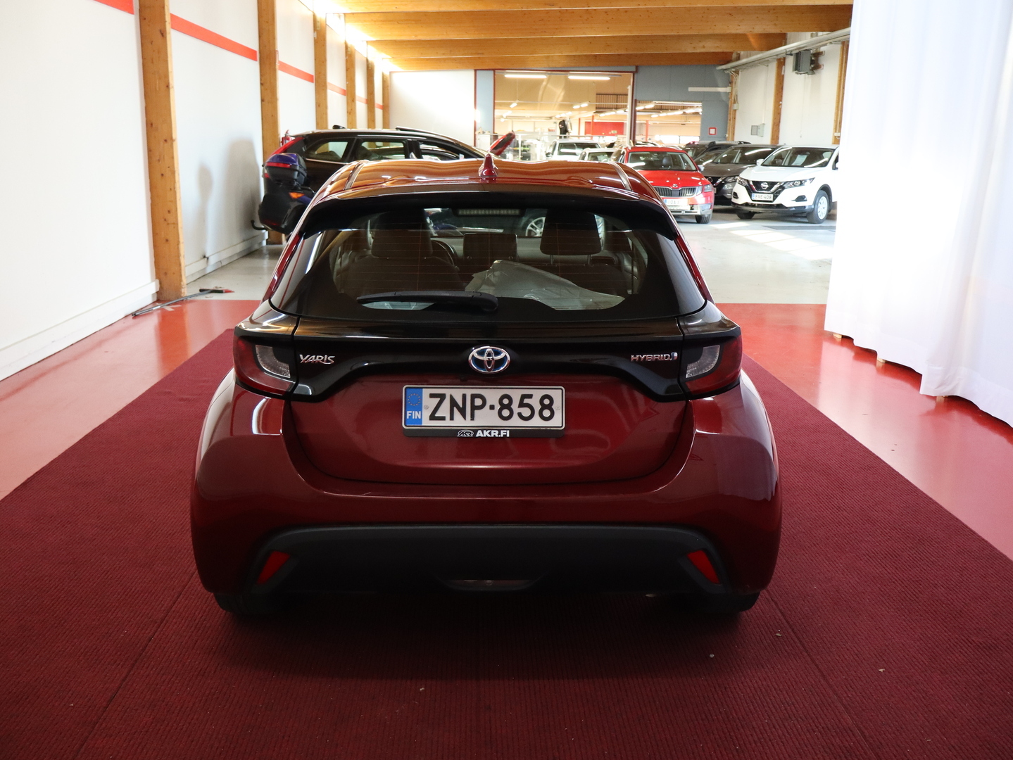 TOYOTA Yaris 5