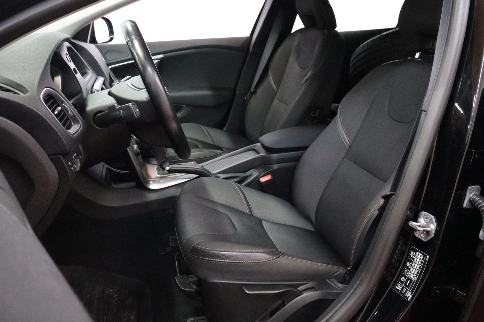 VOLVO V40 Cross Country 2014