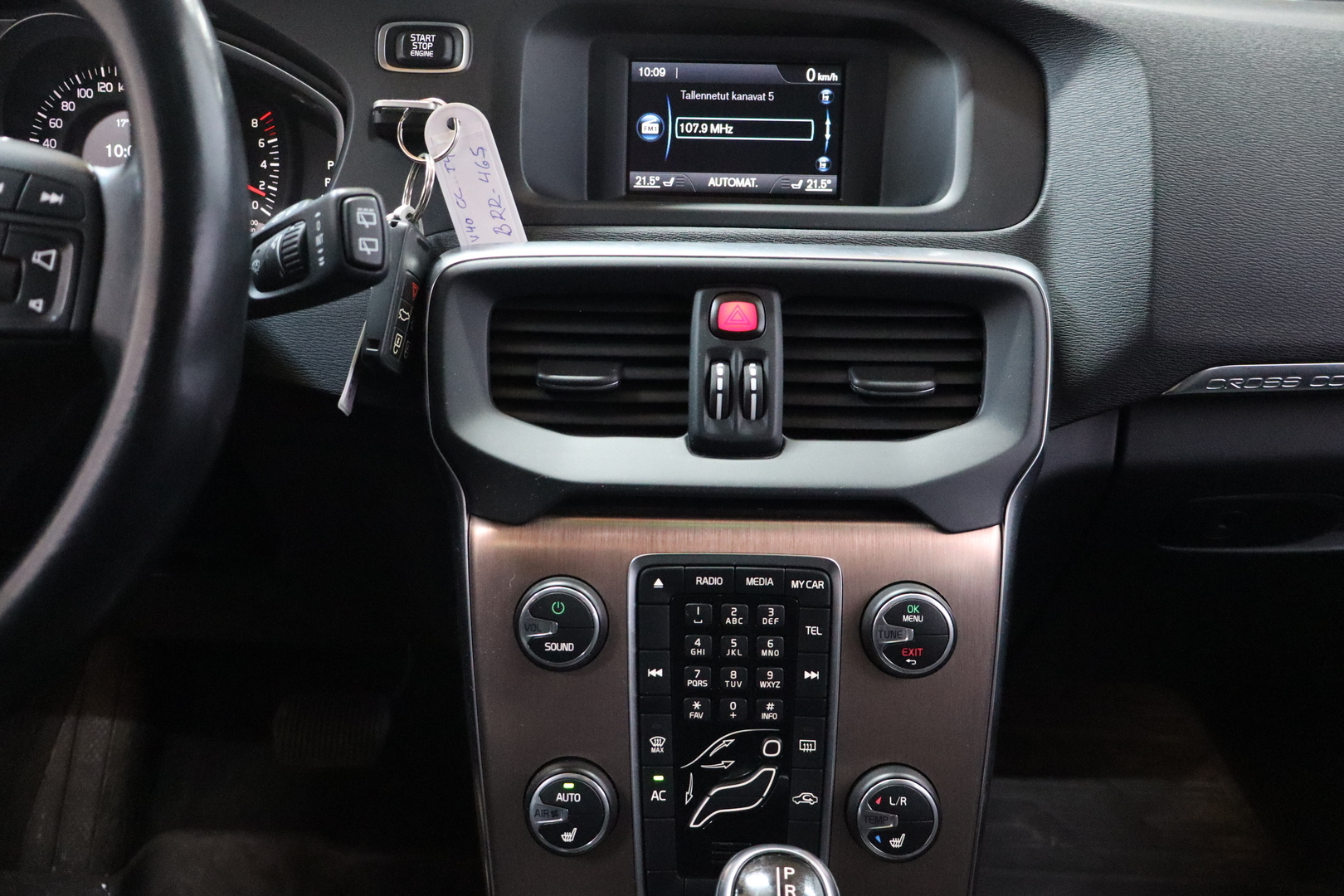 VOLVO V40 Cross Country 2014