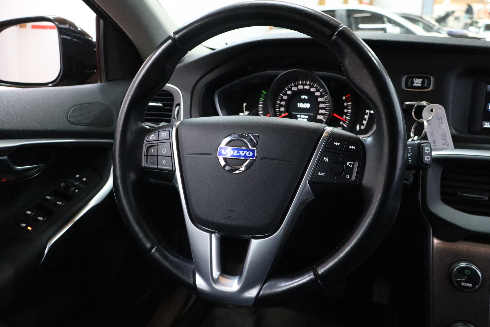 VOLVO V40 Cross Country 2014