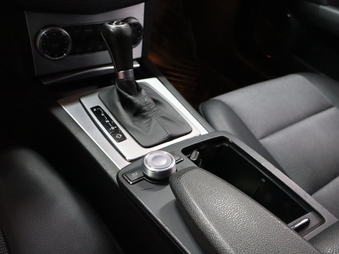 MERCEDES-BENZ C 2010