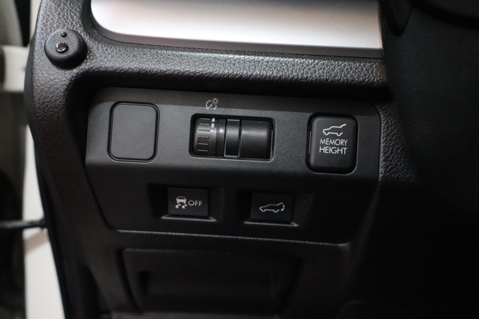 SUBARU Forester 2014