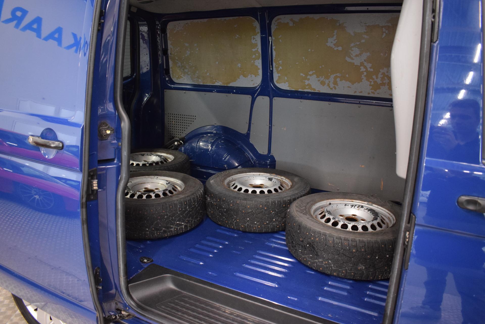 VOLKSWAGEN Transporter 2004