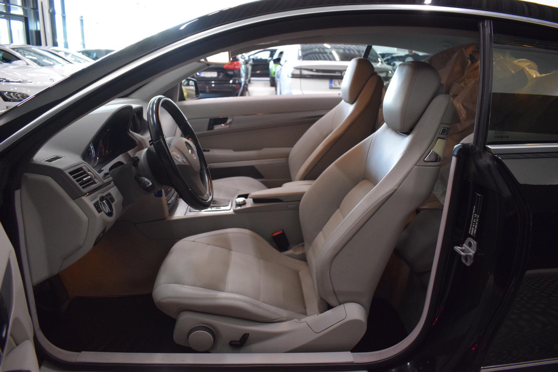 MERCEDES-BENZ E 2011