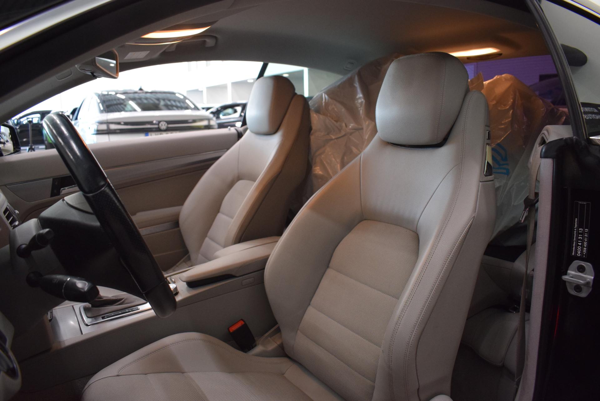 MERCEDES-BENZ E 2011