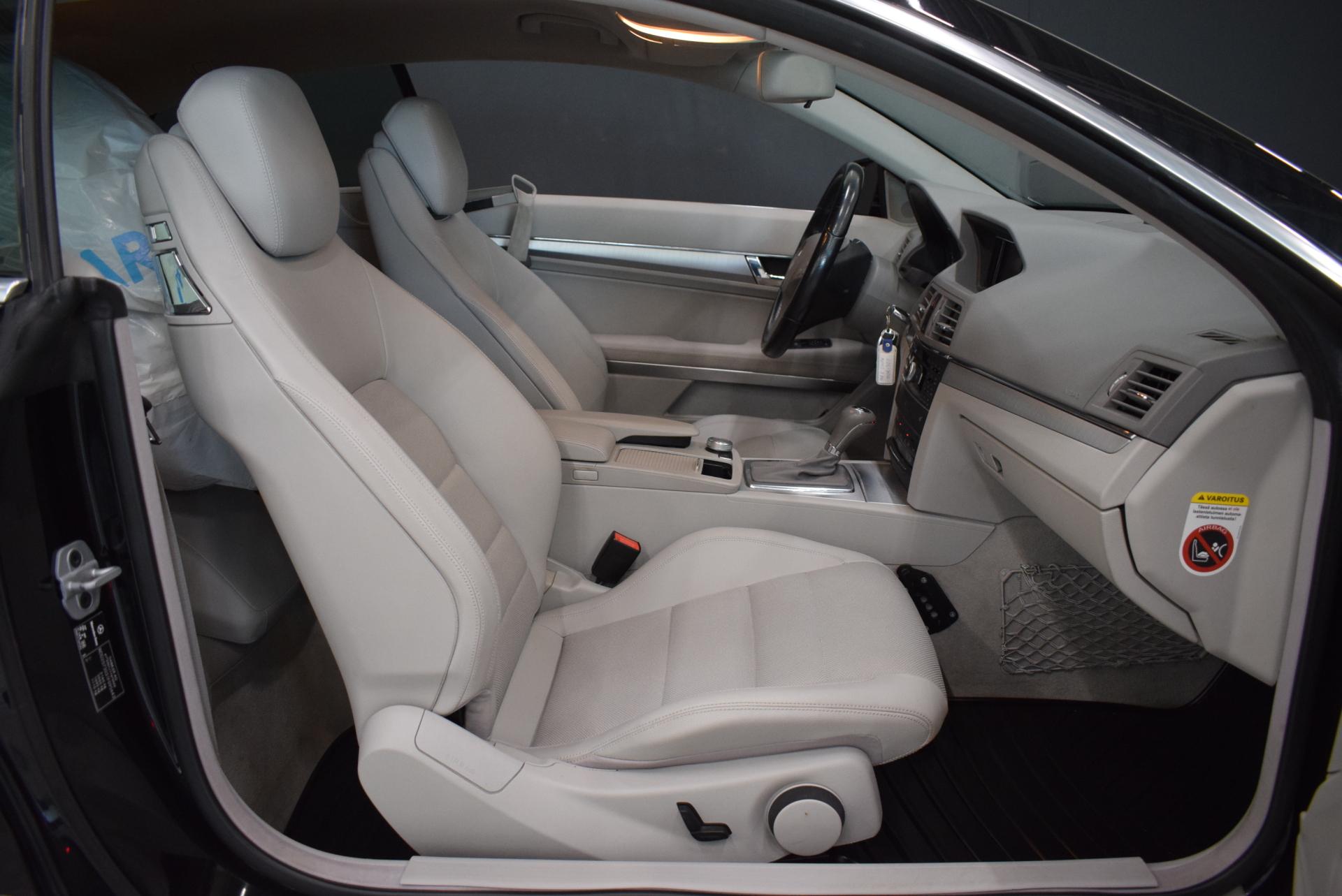 MERCEDES-BENZ E 2011