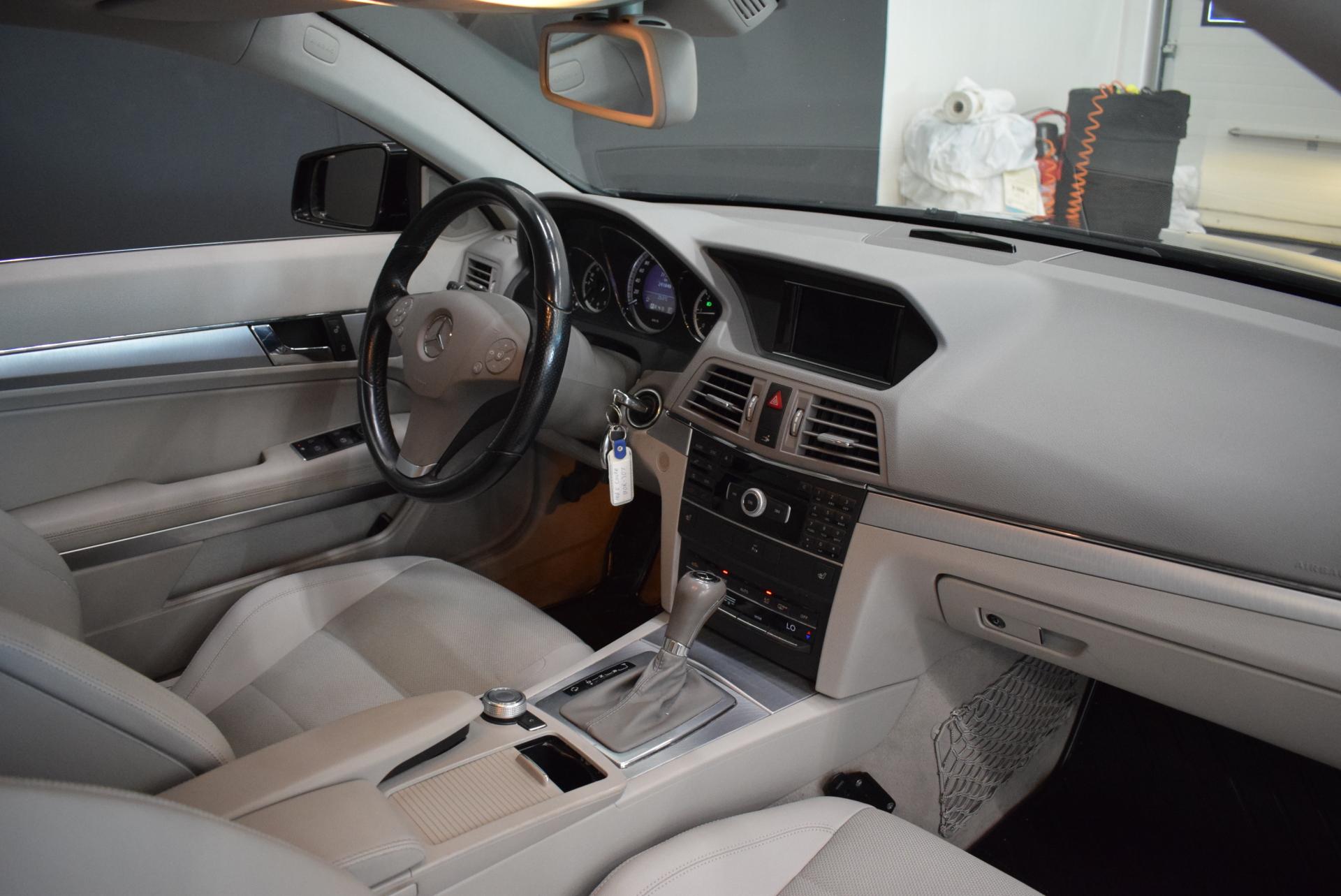 MERCEDES-BENZ E 2011