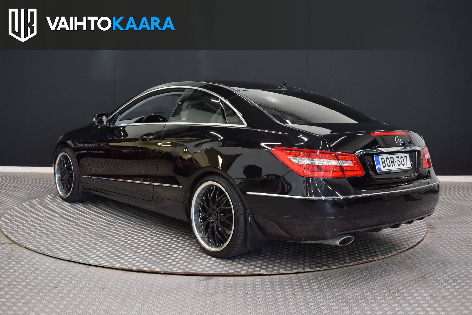 MERCEDES-BENZ E 2011