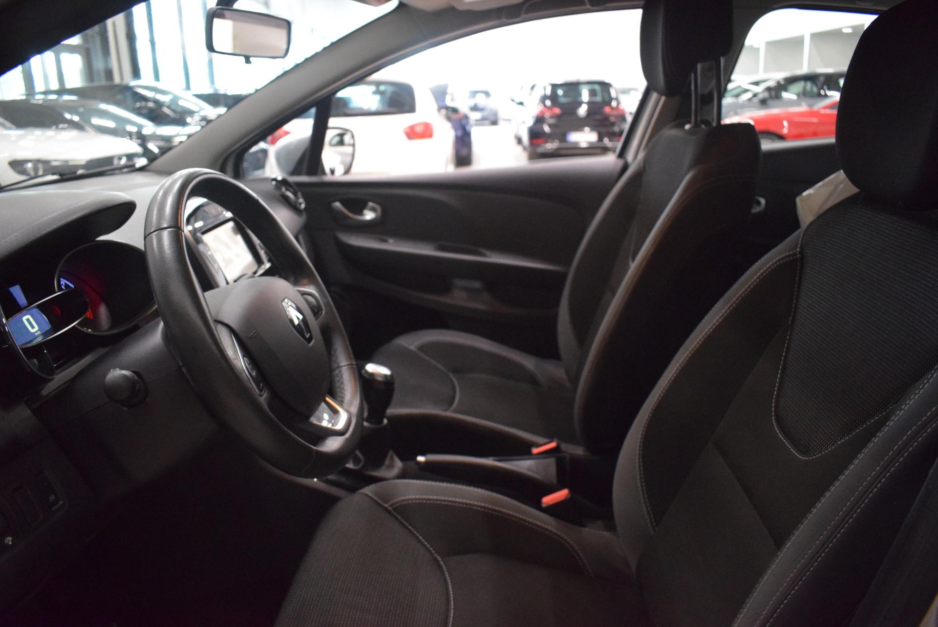 RENAULT Clio 2016
