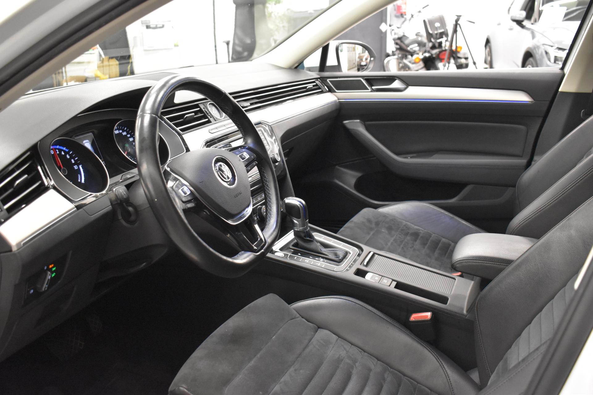 VOLKSWAGEN Passat 2016