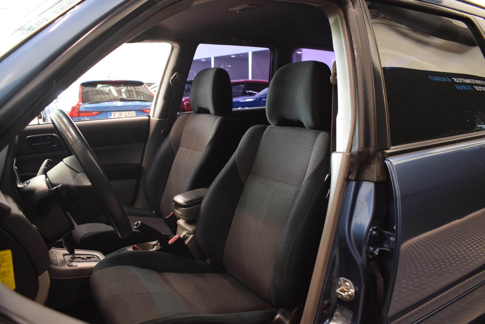 SUBARU Forester 11